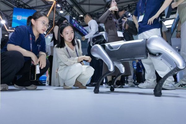 满江红配资 直击MWC展台：“5G+AI”，让想象力变成生产力